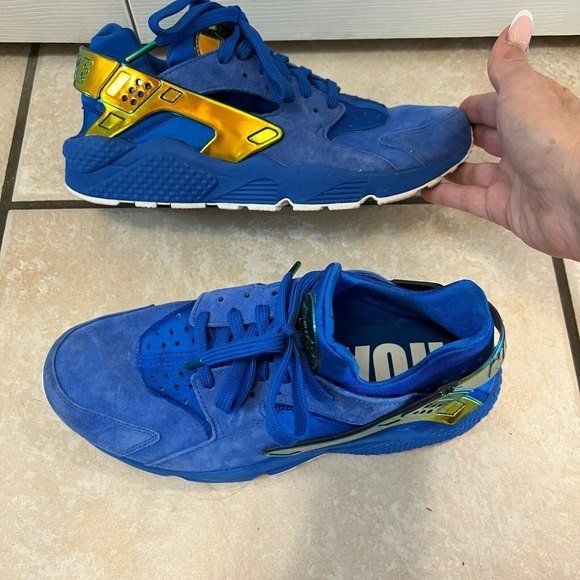 Sold Nike Air HUARACHE RUN PRM QS Men's 9 Undefeated Blue NIPSEY cobalt - Picture 12 of 12